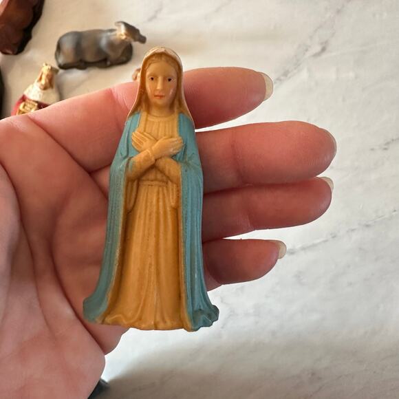 Vintage Nativity Set Joseph Mary Jesus Wise Men shepherd plastic Hong Kong 864 - Picture 7 of 10